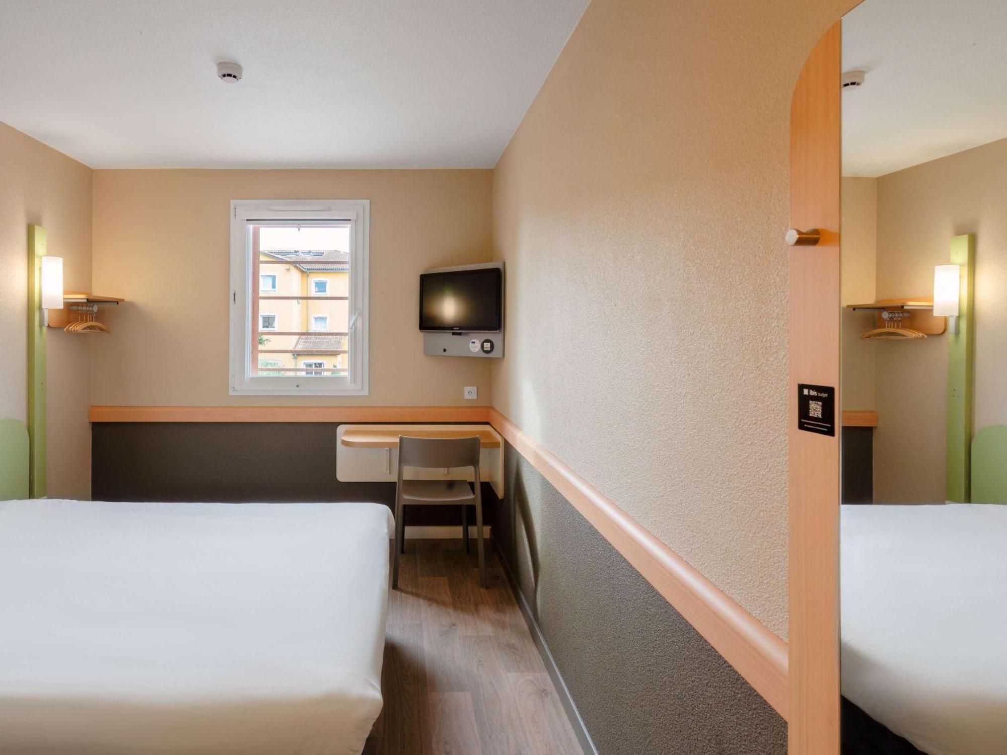 Ibis Budget Manosque Cadarache Ngoại thất bức ảnh