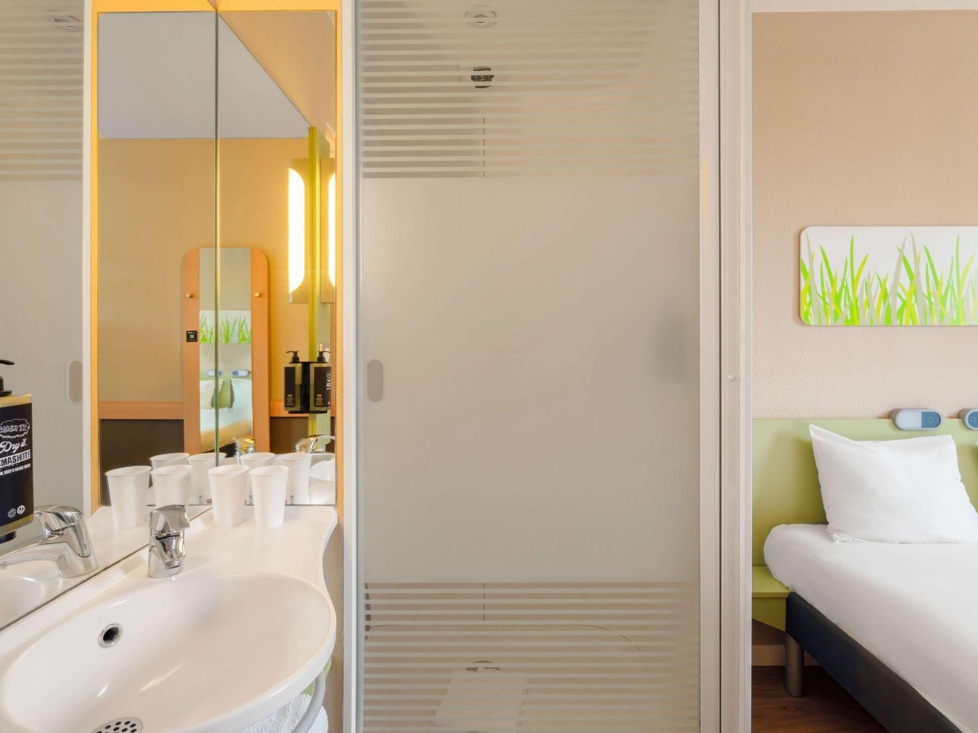 Ibis Budget Manosque Cadarache Ngoại thất bức ảnh